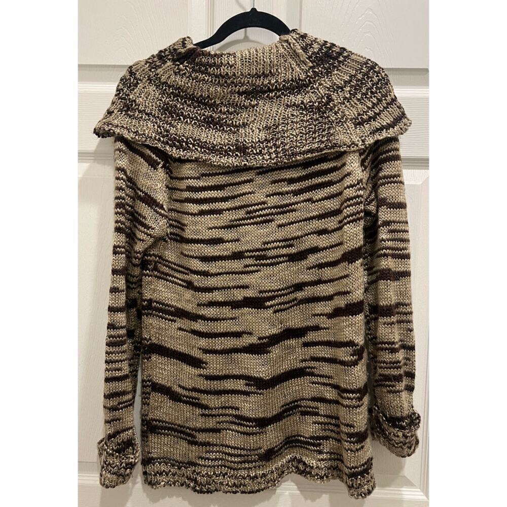 Sweater - Picture 2 of 4